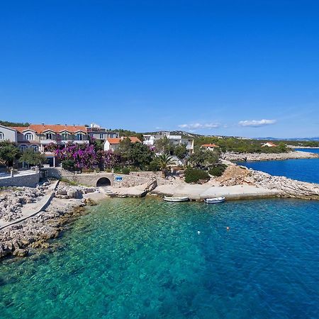 Apartmani Ruzica Zastražišće 外观 照片