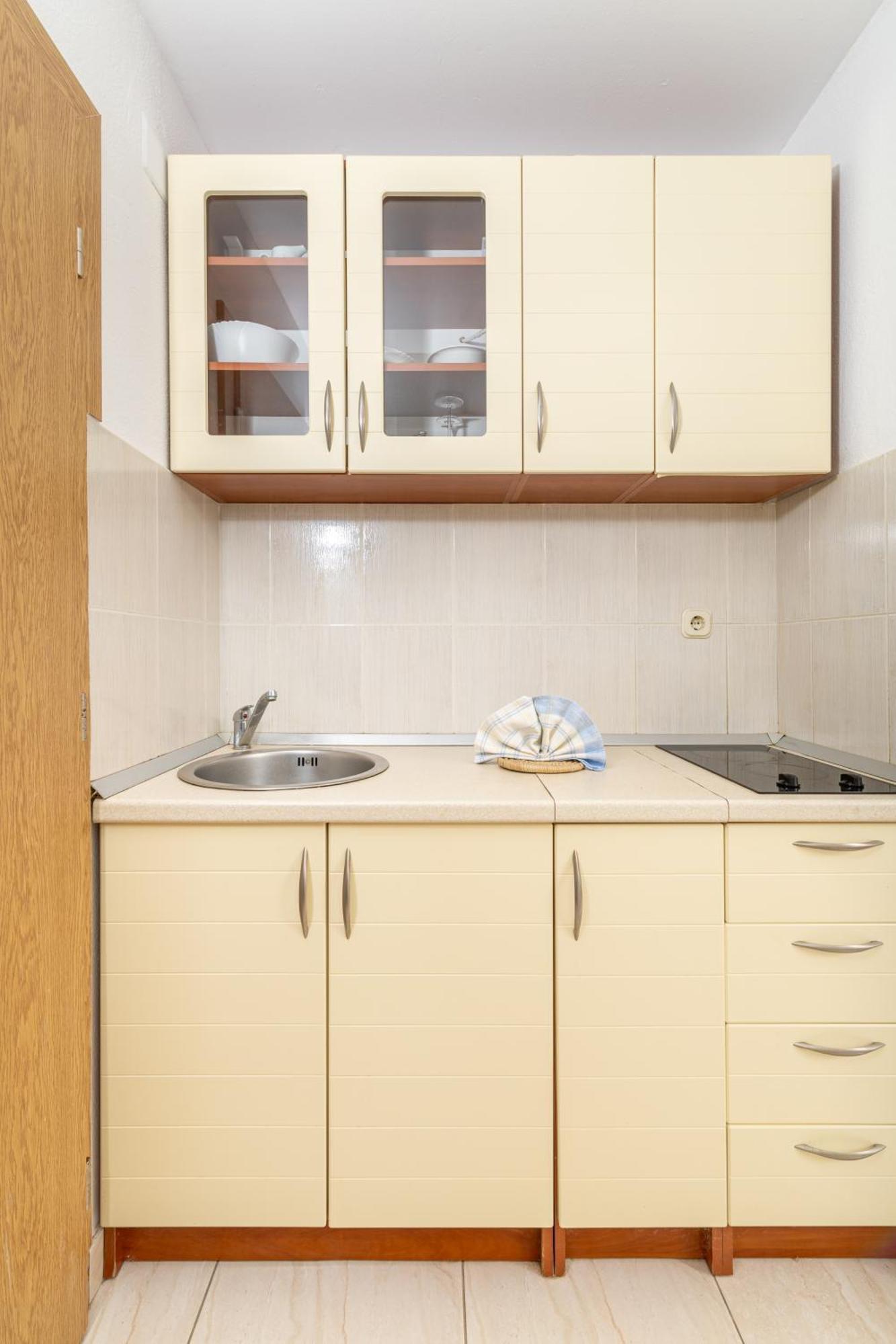 Apartmani Ruzica Zastražišće 外观 照片