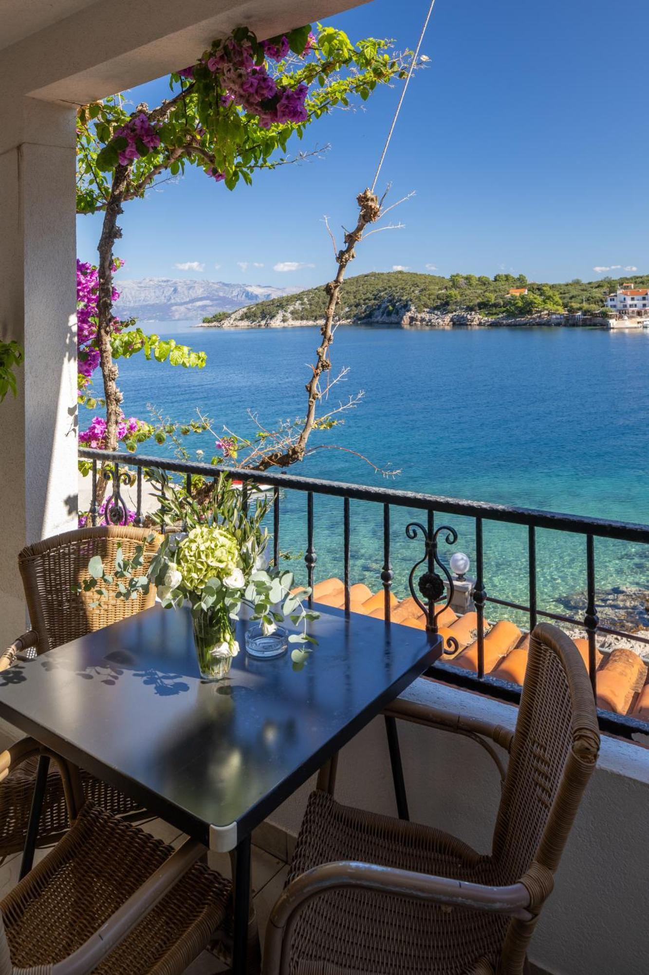 Apartmani Ruzica Zastražišće 外观 照片