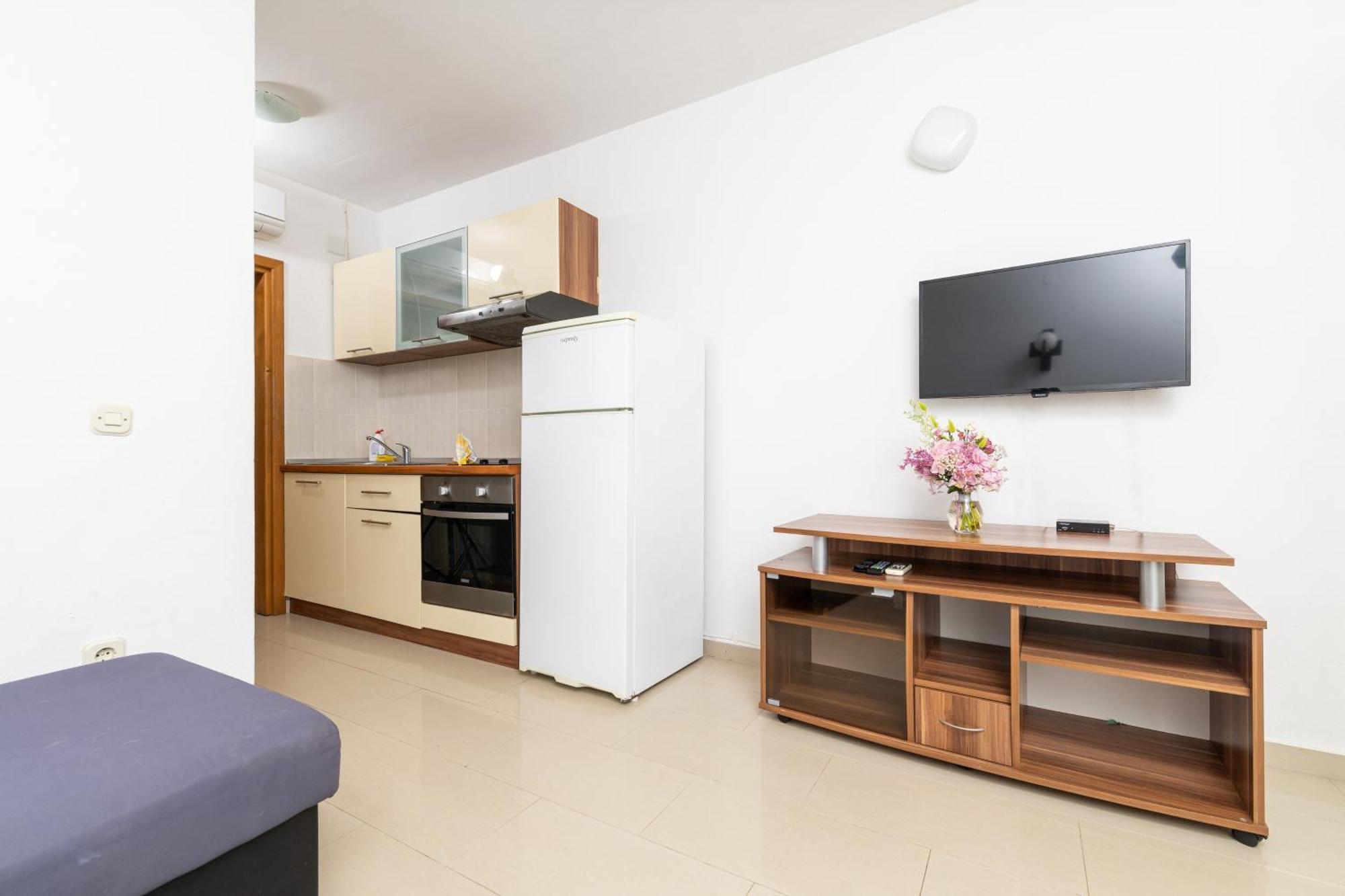 Apartmani Ruzica Zastražišće 外观 照片
