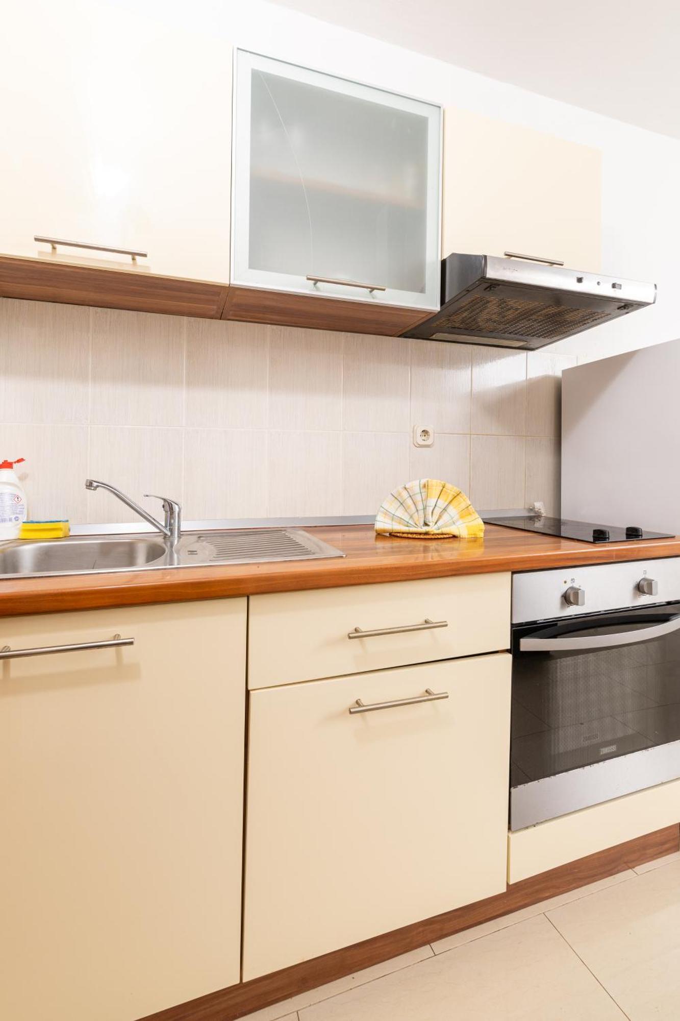 Apartmani Ruzica Zastražišće 外观 照片