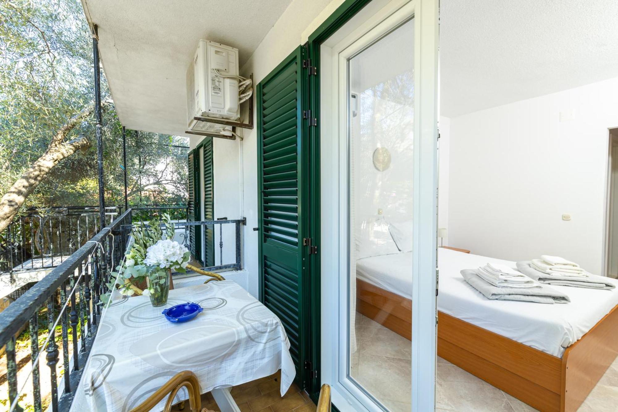 Apartmani Ruzica Zastražišće 外观 照片