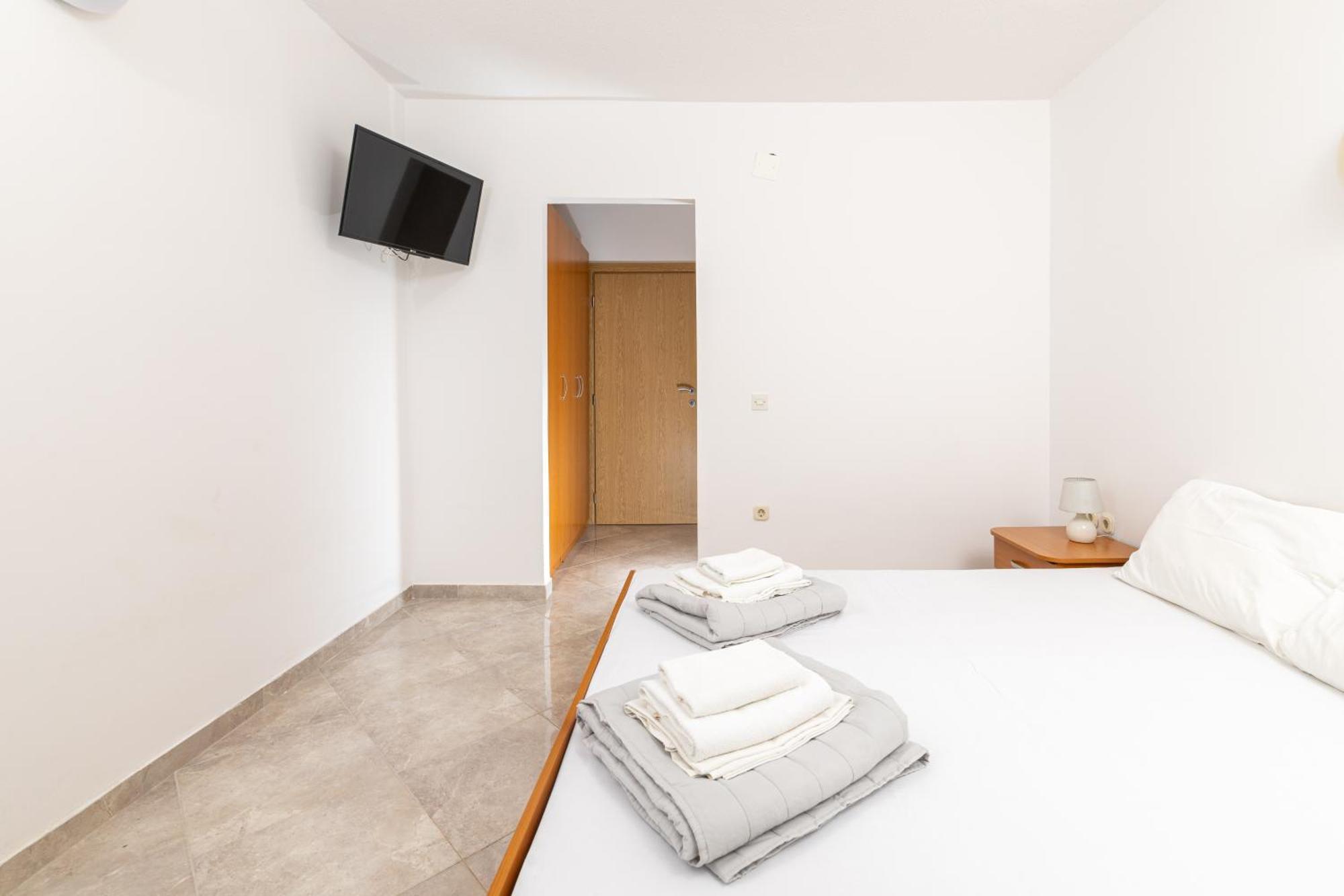 Apartmani Ruzica Zastražišće 外观 照片